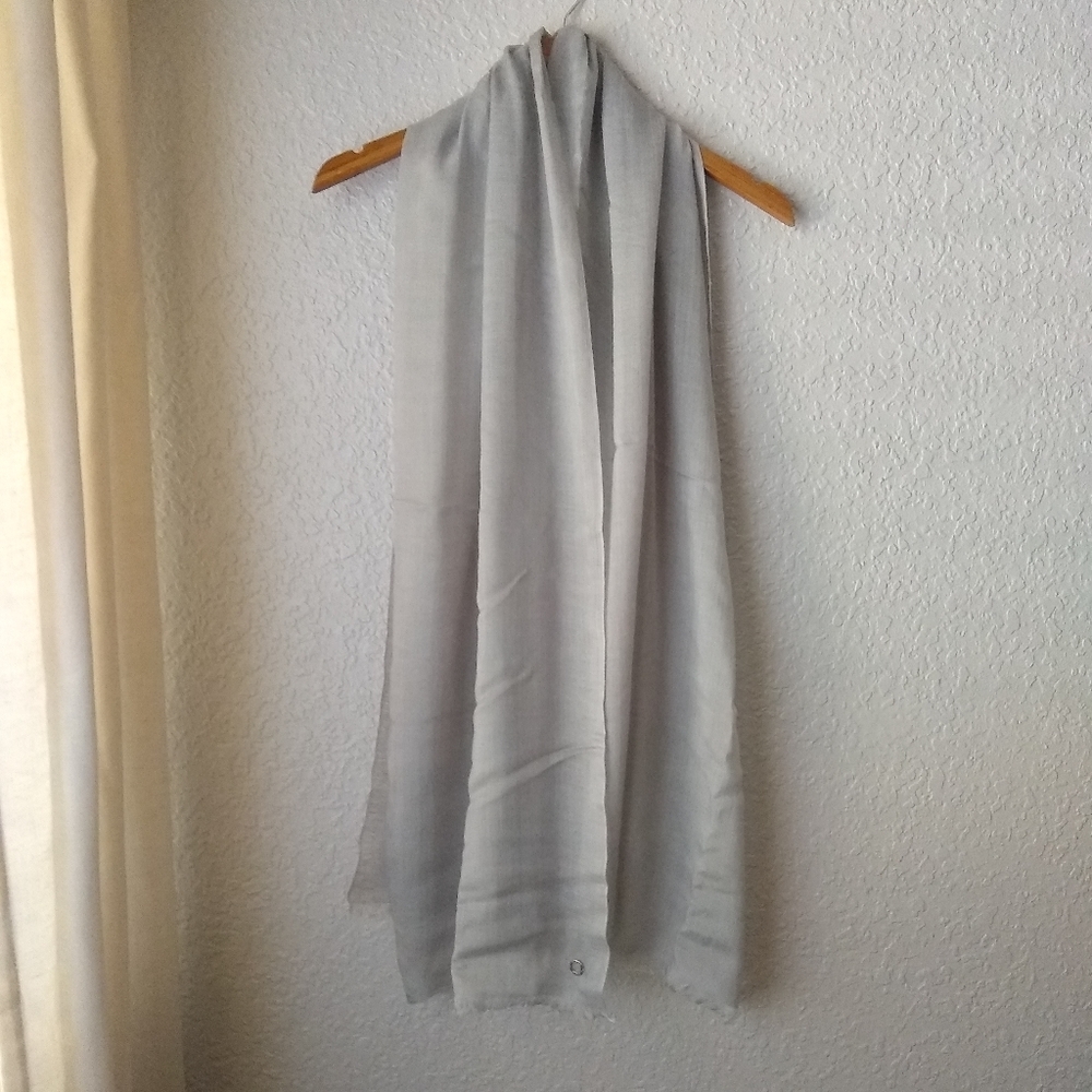 Calvin Klein Soft Silver Gray Scarf NWOT